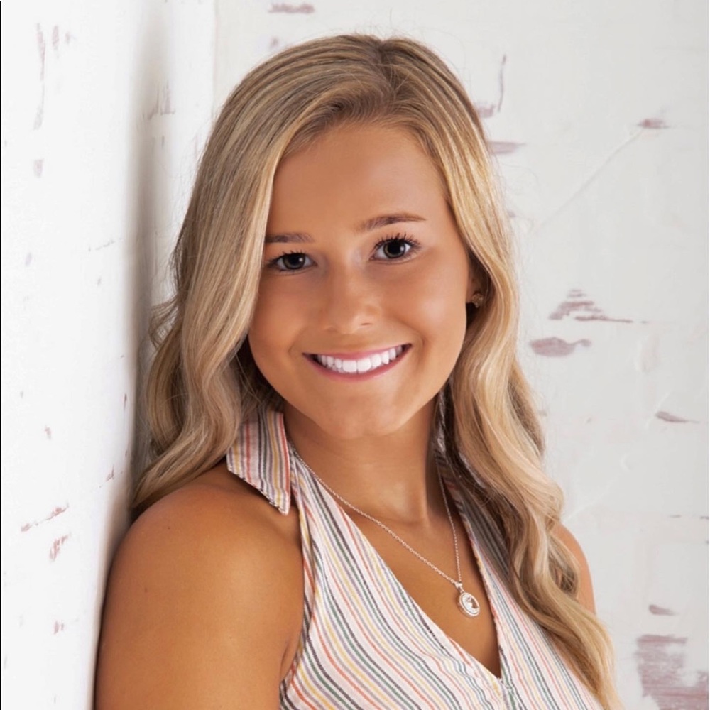 Meet your Posher, Emma